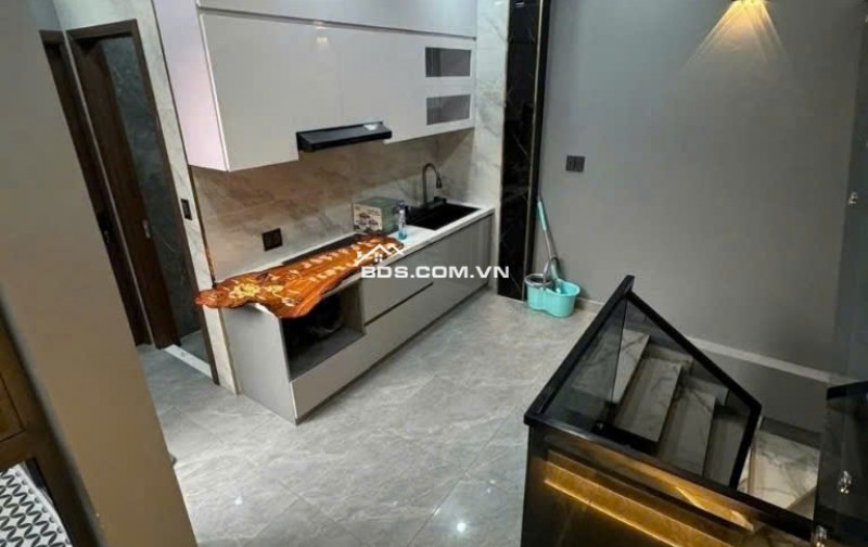 Nhà Góc 2MT KD Hẻm 6m, 20M ra MT Lạc Long Quân 50m2, 3 Tầng. Chỉ 9 tỷ
